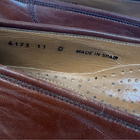 Magnanni Men\'s Brown Leather
Tassel Loafers Size 11 Nice Condition main image 13